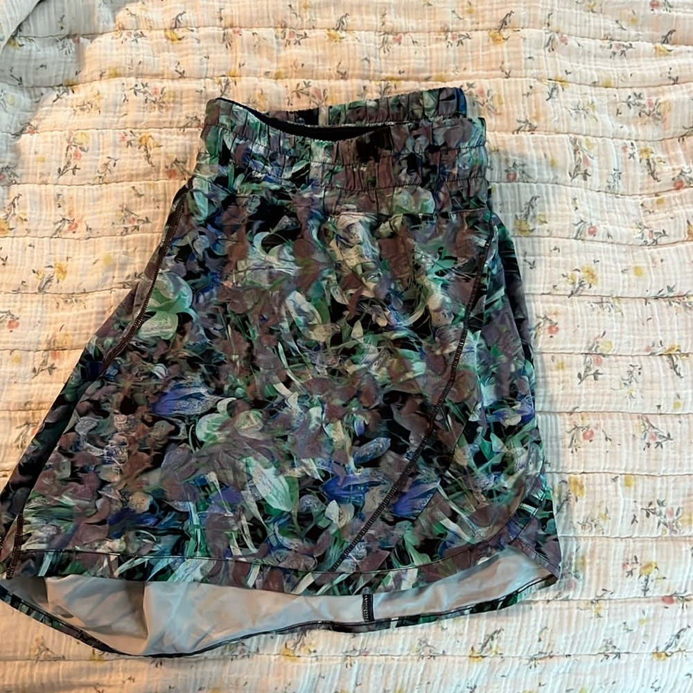 Lululemon track that 5” shorts